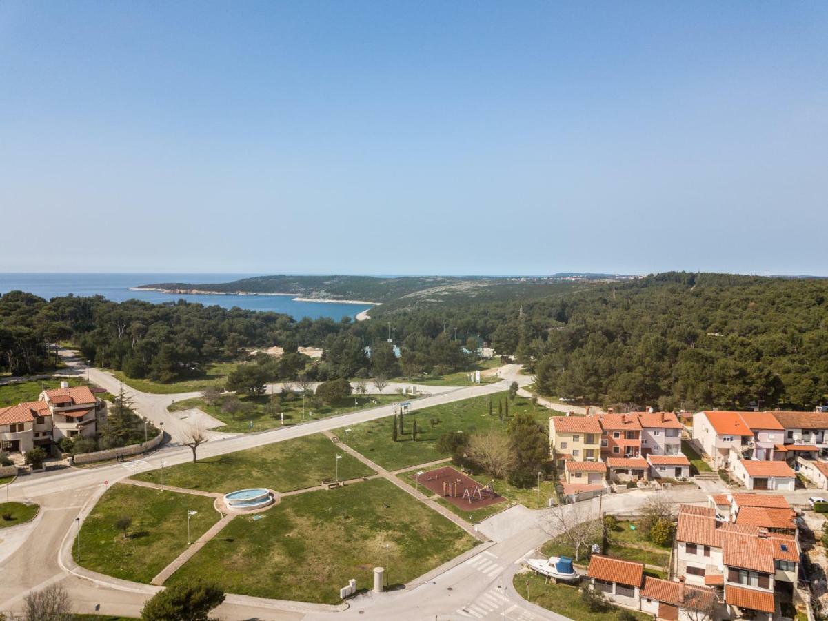 Apartment Lavanda Premantura Kültér fotó