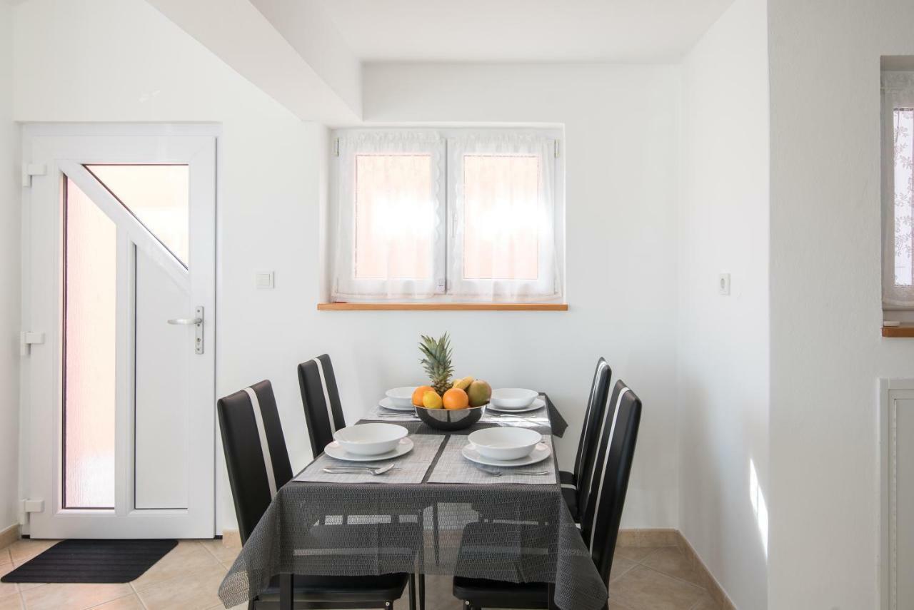 Apartment Lavanda Premantura Kültér fotó